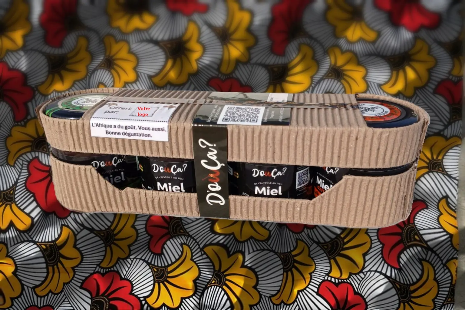 Coffret Dégustation fermé, étui en carton kraft ceint du bandeau D'oùça?